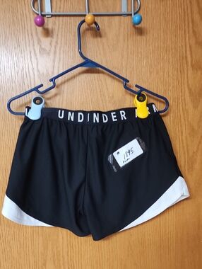 Under Armour Black Shorts with White Hem - Women's Athletic M number 1895